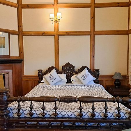 שילונג The Heritage Club - Tripura Castle Hotel And Spa מראה חיצוני תמונה