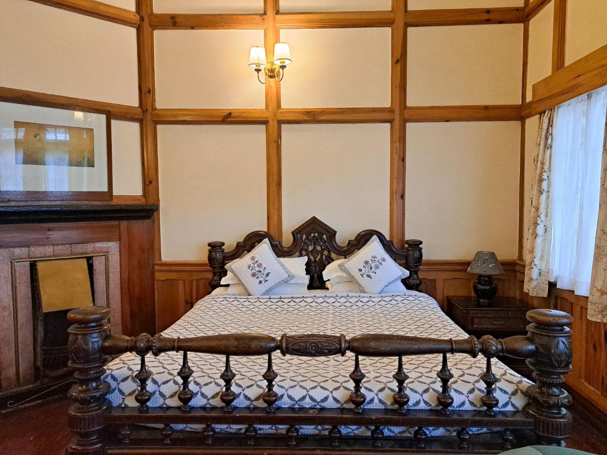 שילונג The Heritage Club - Tripura Castle Hotel And Spa מראה חיצוני תמונה