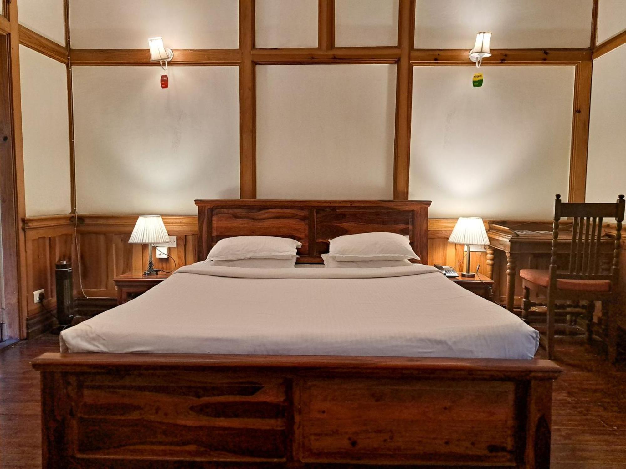 שילונג The Heritage Club - Tripura Castle Hotel And Spa מראה חיצוני תמונה