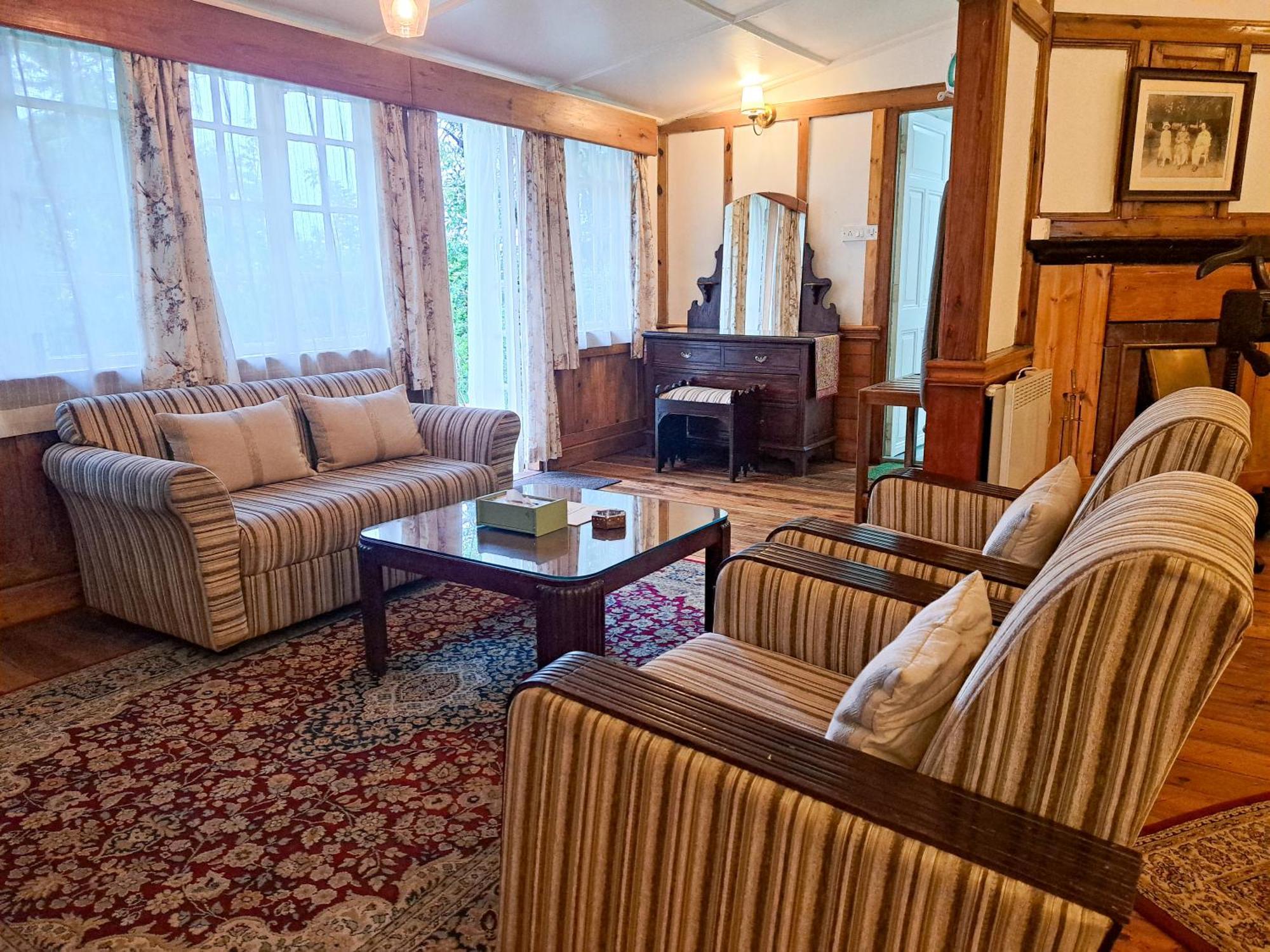 שילונג The Heritage Club - Tripura Castle Hotel And Spa מראה חיצוני תמונה
