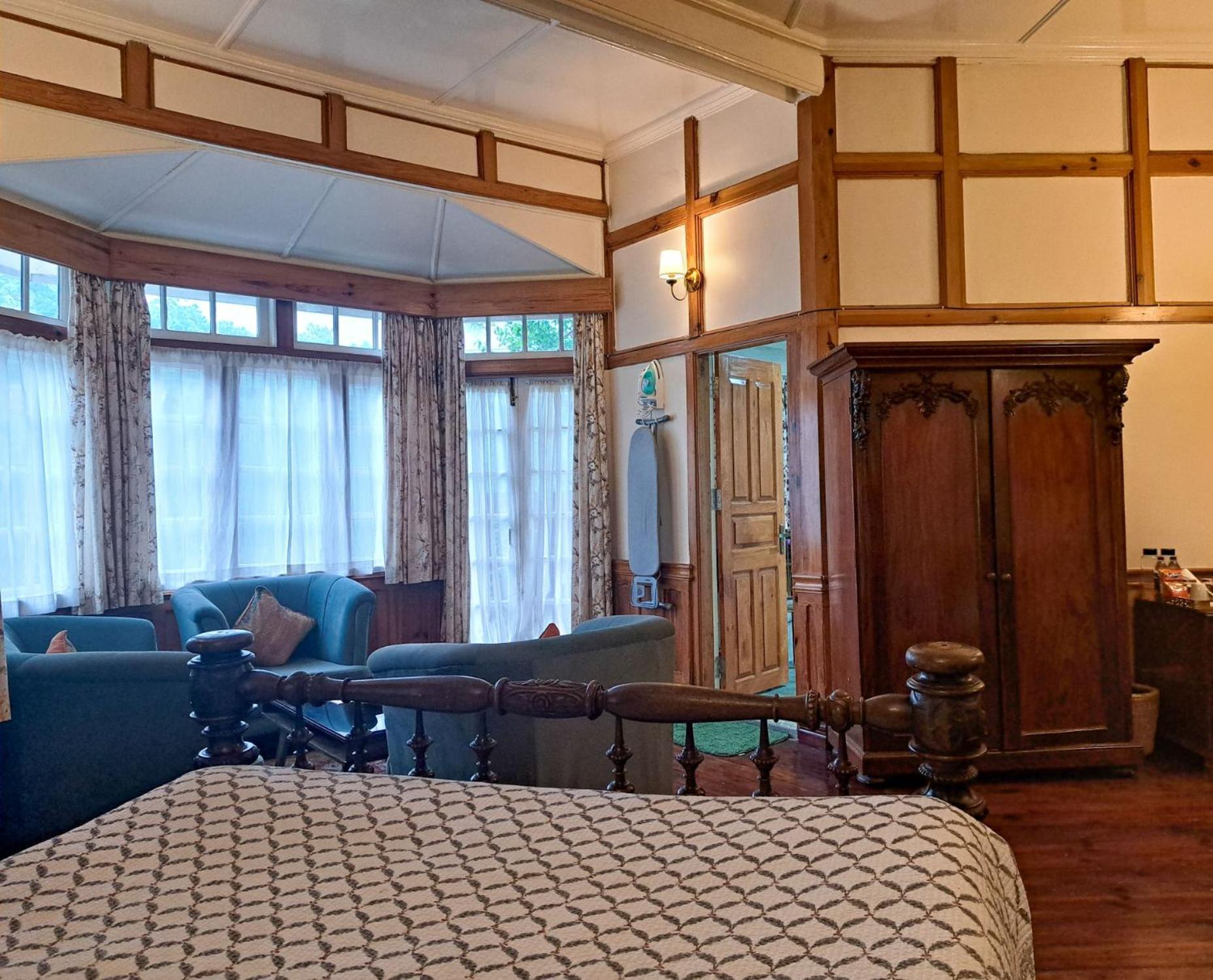 שילונג The Heritage Club - Tripura Castle Hotel And Spa מראה חיצוני תמונה