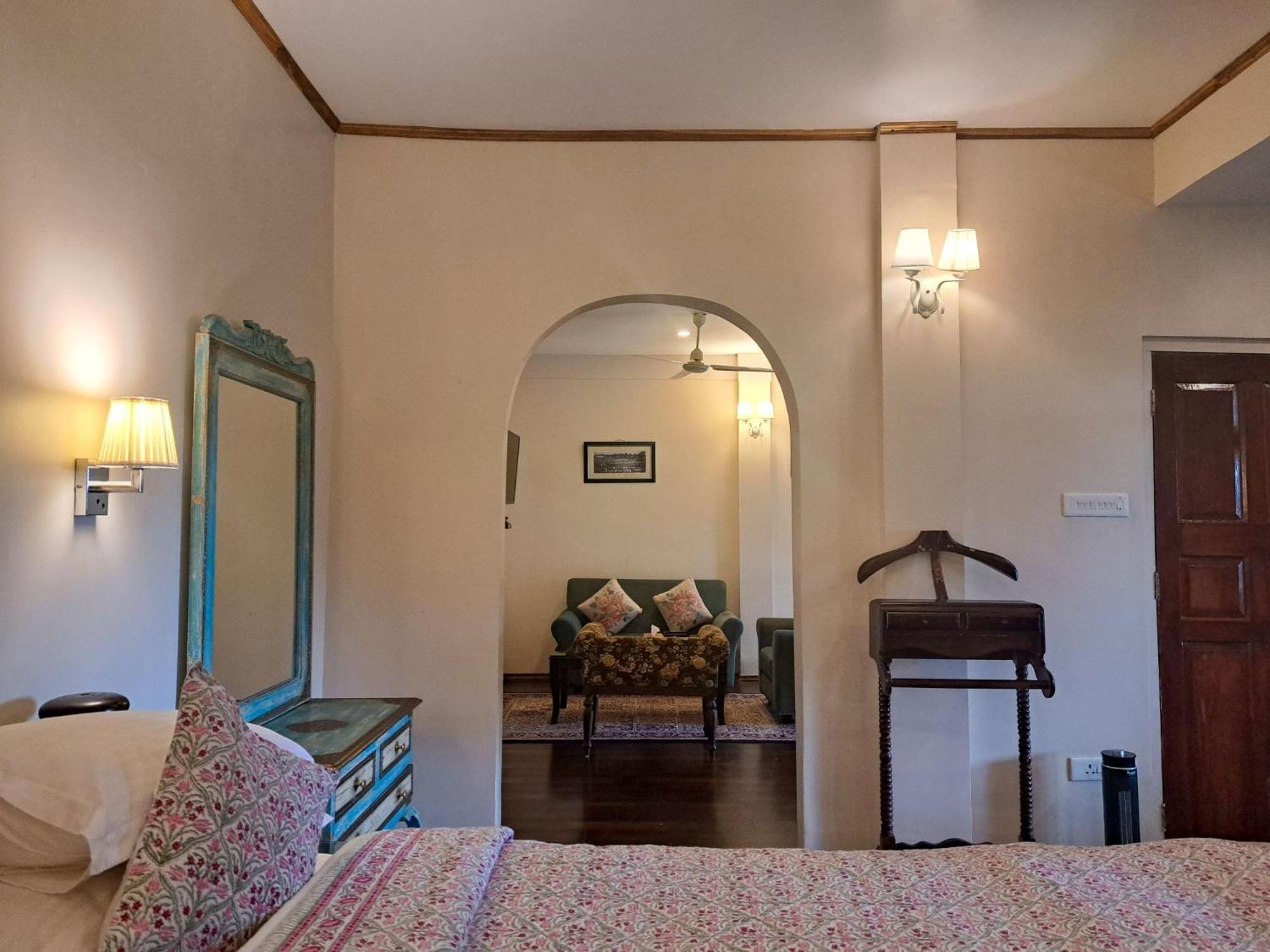 שילונג The Heritage Club - Tripura Castle Hotel And Spa מראה חיצוני תמונה