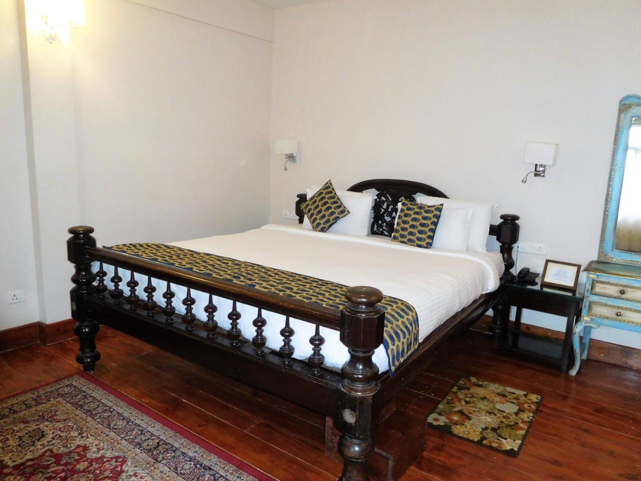 שילונג The Heritage Club - Tripura Castle Hotel And Spa מראה חיצוני תמונה