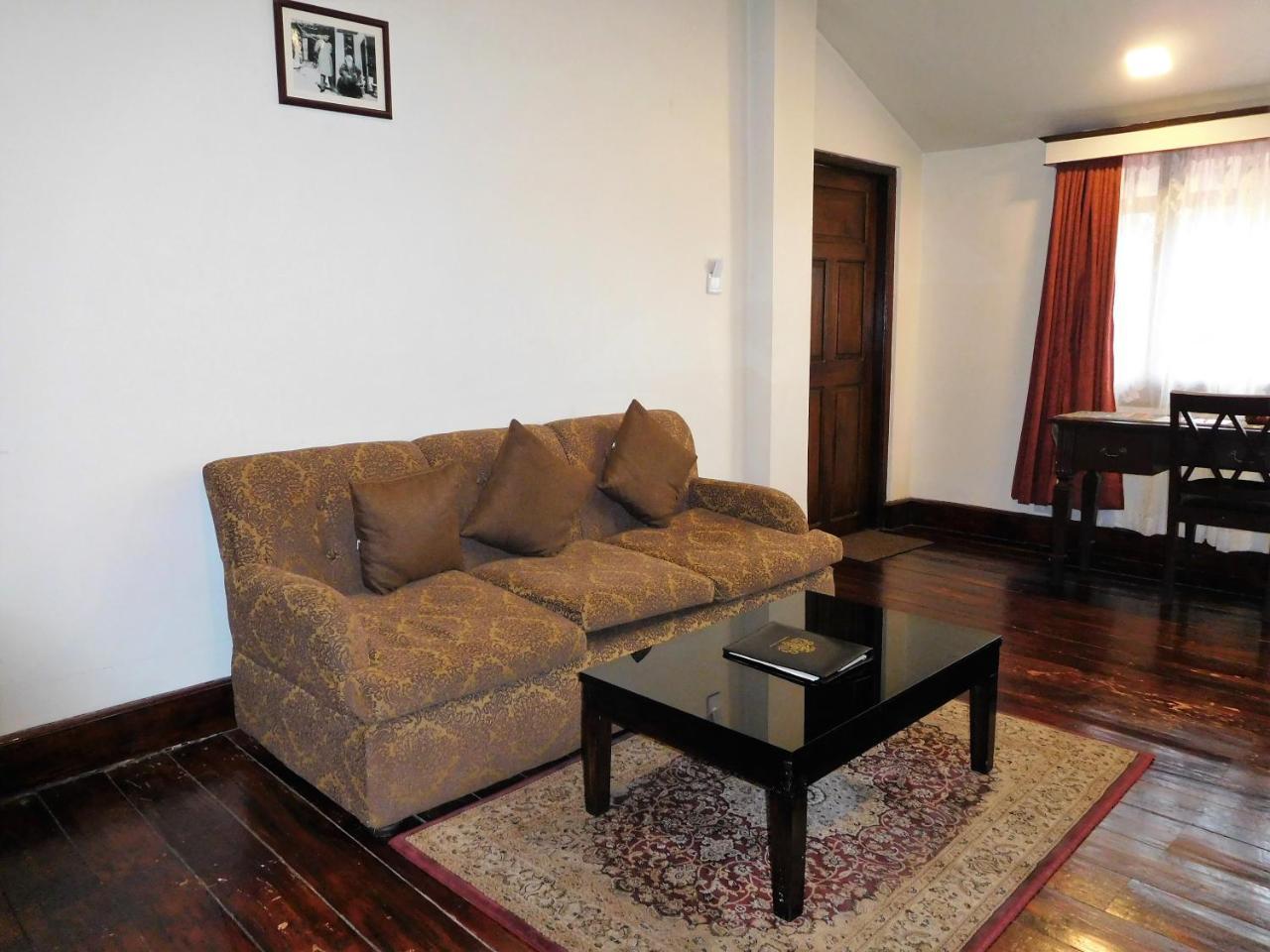שילונג The Heritage Club - Tripura Castle Hotel And Spa מראה חיצוני תמונה