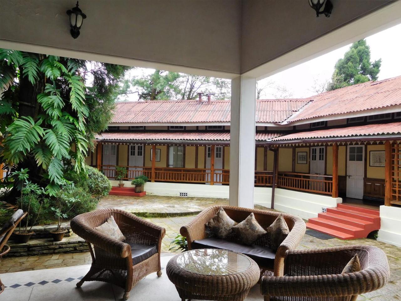 שילונג The Heritage Club - Tripura Castle Hotel And Spa מראה חיצוני תמונה