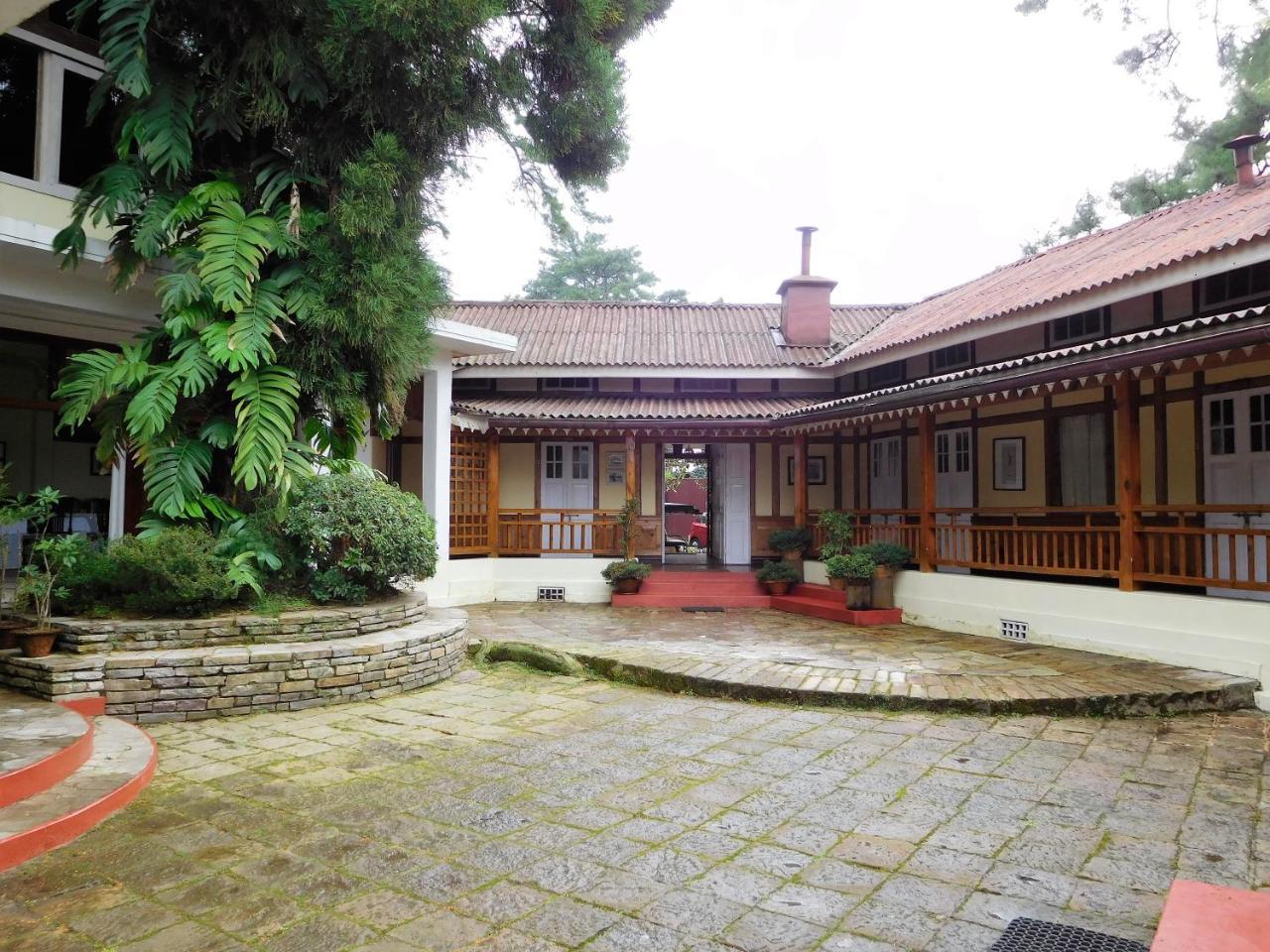 שילונג The Heritage Club - Tripura Castle Hotel And Spa מראה חיצוני תמונה